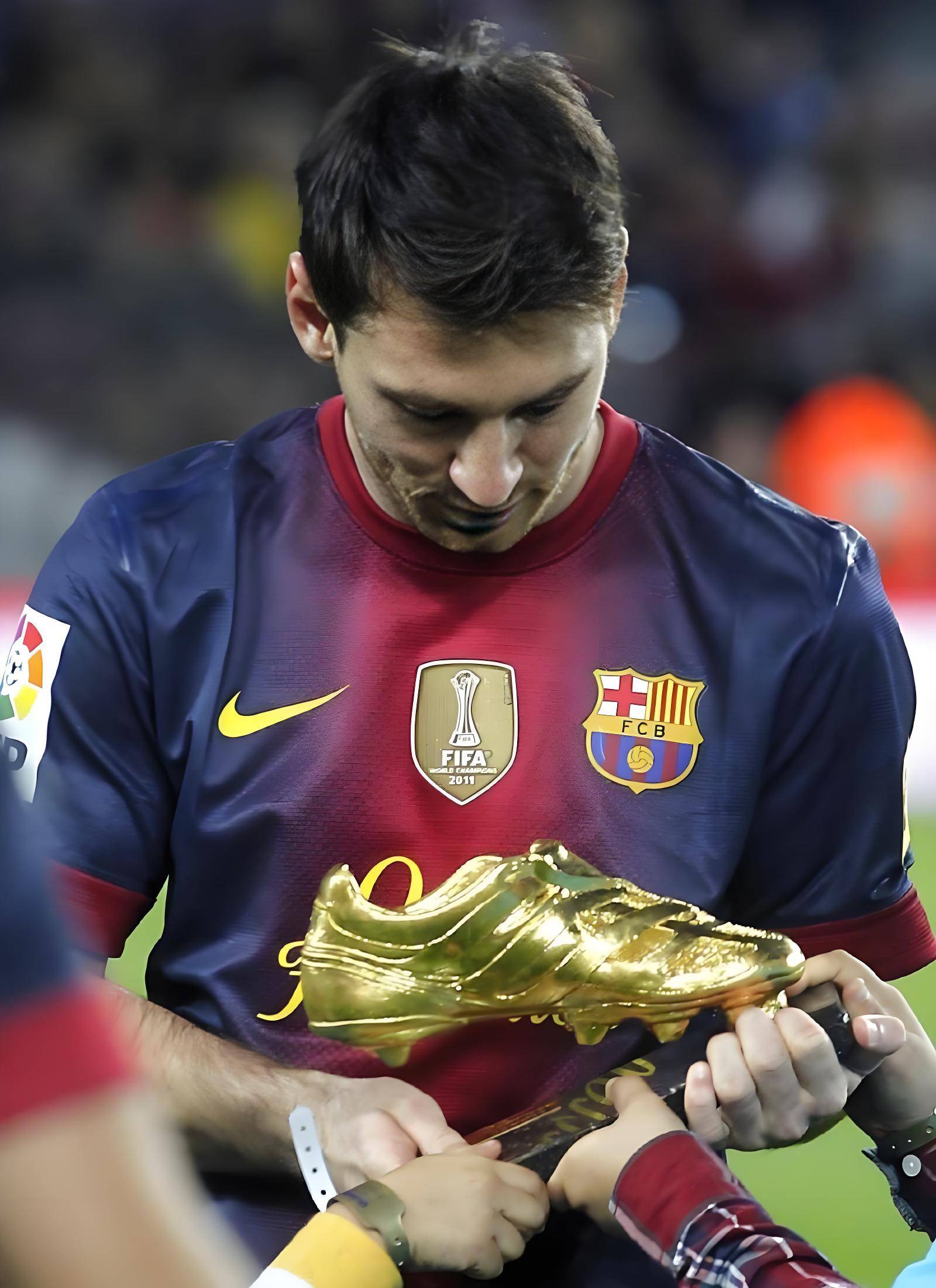 包含梅西迎来十五赛季高光表现，FPX球迷沸腾！的词条