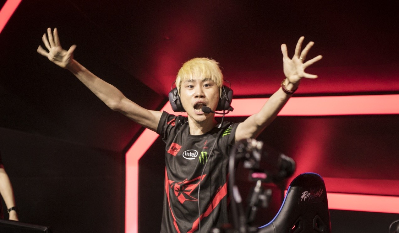 Doinb重返赛场，败北首场状态出色，德国队观众沸腾！