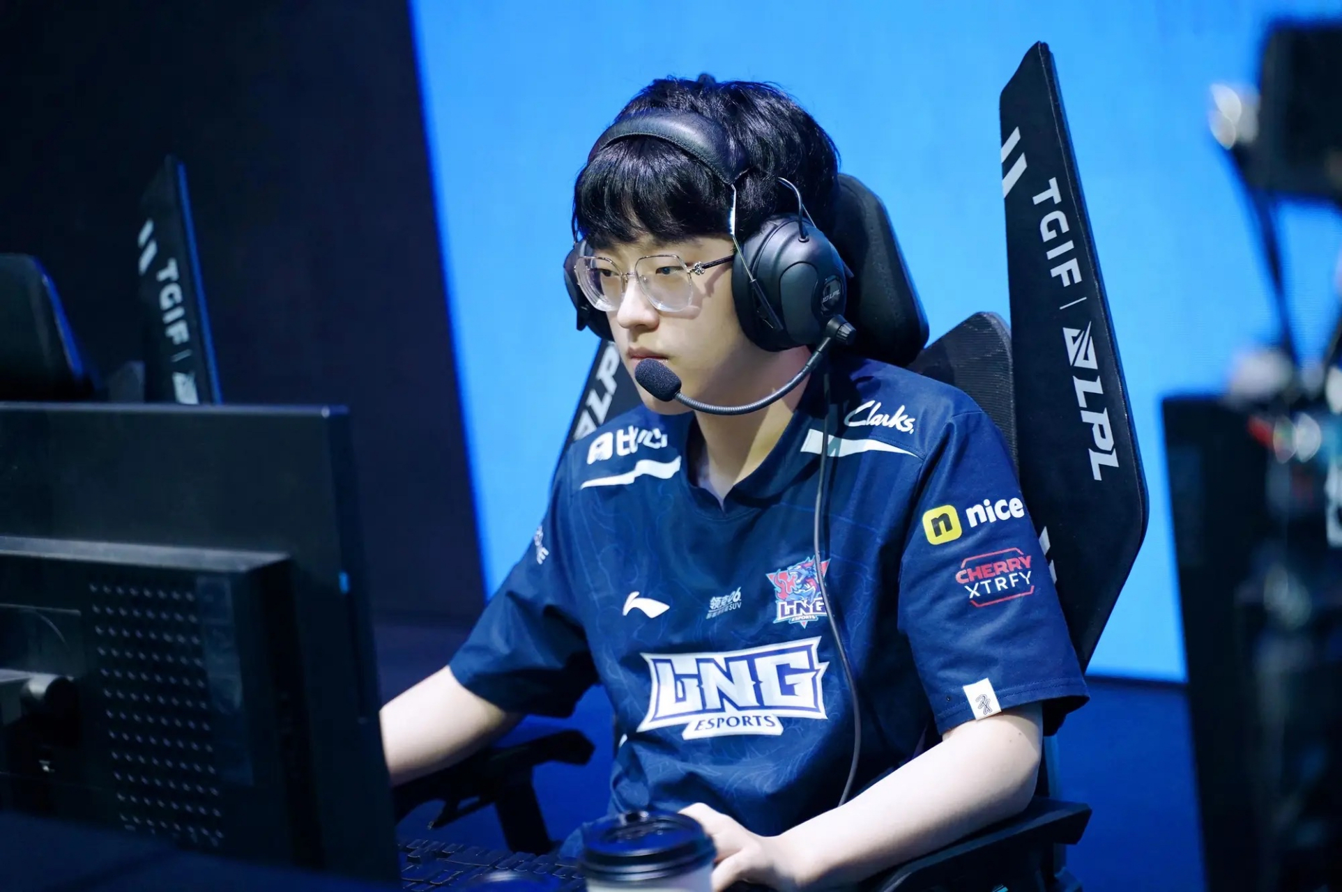 法国队不断突破！，Scout连续十五场比赛得分超过战术调整再创辉煌时刻的简单介绍